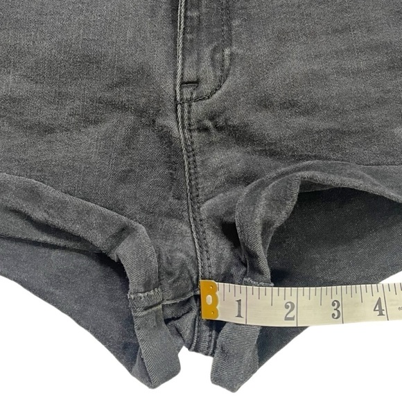 American Rag Distressed Black Wash Denim Shorts sz 9 - Picture 5 of 10